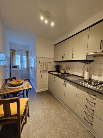 Cozy and well-located apartment, located in Alfama, the most typical and historic neighborhood in the city. This apartment has a bedroom, a living room with a sofa bed, an equipped kitchen, a bathroom, a small wardrobe and storage space. The apartmen...