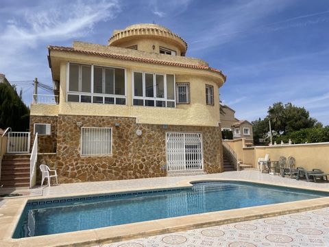 This 4 Bedrooms, 4 bathrooms detached villa is located in El Galan in Villamartin. The property offers a spacious living area with 2 bedrooms, 2 bathrooms, kitchen and large lounge all located on the main floor.. A spiral staircase takes you up to th...