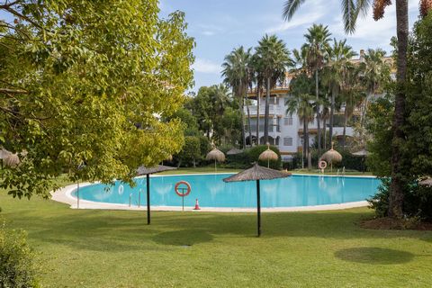 Located in Nueva Andalucía. PROPERTY NEXT TO PUERTO BANUS. RENTED UNTIL END OF JUNE AVAILABLE JULY AND AUGUST 2024 AND THEN FROM SEPTEMBER UNTIL JUNE 2025 Cozy first floor apartment located in the renowned urbanization of Dama de Noche, one of the mo...