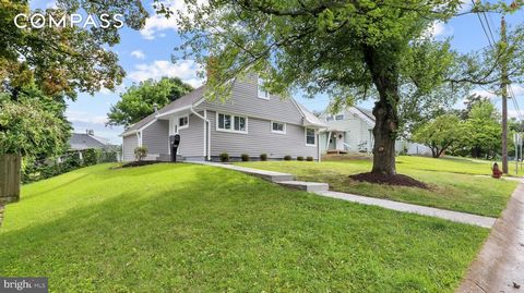 (Photos here are from previous staging) Stunning single-family home located in the Twinbrook subdivision of Rockville, Maryland. This beautifully renovated home set on .17 acres, boasts 4 bedrooms, 2 full bathrooms, open kitchen, large family room, d...
