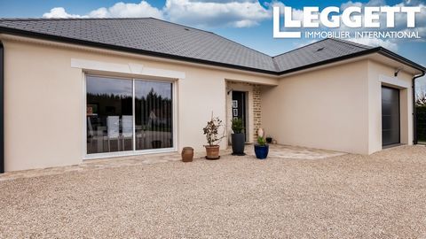 A28445BDE41 - Very attractive contemporary house built in 2023, on one level, 126.41 m², on a plot of 1410 m² and located close to all shops and services in Controis-en-Sologne. LEGGETT IMMOBILIER CENTRE VAL DE LOIRE This contemporary single-storey h...
