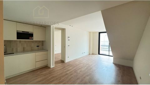 To rent 2 bedroom apartment with garage Rua Santos Pousada - center of Porto. From the 01/06/2024. A new building marked by contemporary style and sober lines. Quality and comfort next to the historic area of Porto. The centrality of this development...