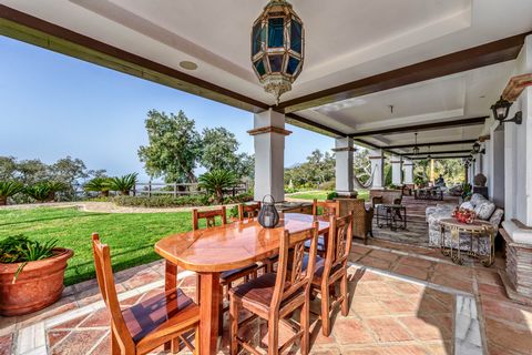 ASTONISHING LUXURY VILLA WITH SEA VIEWS IN LA MAIRENA Astonishing luxury villa nestled in a secluded oasis of tranquility, close to La Mairena, offering unparalleled privacy amidst unspoiled natural beauty. Set upon an elevated 5-hectare estate, this...