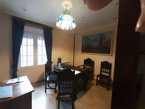 DIRECT DEALINGS WITH THE PROPERTY, TOTAL TRANSPARENCY, WE DO NOT CHARGE FEES TO THE BUYER. Magnificent apartment in the center of Linares, built with top quality materials, a luxury in the best area of Linares, the second most important city in the p...