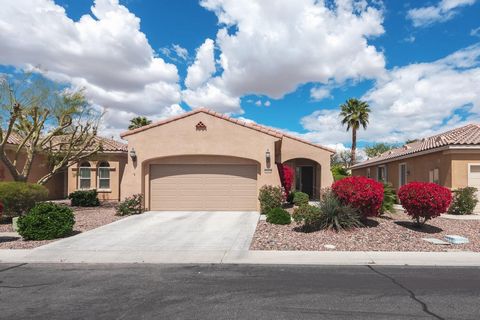 This beautiful home in Sun City Shadow Hills, Indio, CA is now available for sale. Enjoy this 1257 sq ft home featuring 2 bedrooms, 2 bathrooms, and a spacious open kitchen/great room concept that is perfect for entertaining. The eat-in kitchen is eq...