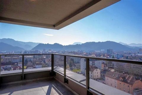 Introducing an exceptional opportunity in the vibrant city of Celje! Presenting a stunning 3-room apartment nestled within the esteemed SONČNI GOLOVEC residential complex. Boasting a generous area of 97.80 m2, this contemporary abode is perched on th...