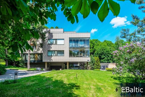 One-of-a-kind penthouse apartment with a huge 137 sq.m terrace on the roof overlooking the pine forest Living room expansion project has been developed and permit received (living room wall moving further into the terrace), the project is attached in...