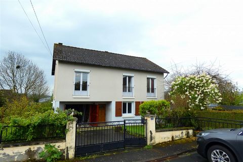 Aurillac 10 km. On 671 M2 of enclosed land with trees, beautiful house including 1 living room, 1 dining room, 1 equipped kitchen, 4 bedrooms, 1 bathroom, 2 toilets, numerous cupboards, PVC double glazing, 1 boiler room, laundry room, 1 garage. Quiet...