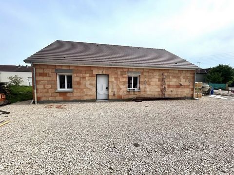 REF 18684 TF - TAVAUX - New single storey house located on land of approximately 500 m². Composed of an entrance leading to a large living room, three bedrooms, bathroom, pantry and garage. Swixim independent sales agent in your sector: Fees payable ...