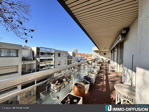 Mandate N°FRP161277 : 1 ER COURONNE, Apart. 6 Rooms approximately 193 m2 including 6 room(s) - 4 bed-rooms - Balcony : 58 m2. Built in 1970 - Equipement annex : Balcony, parking, digicode, double vitrage, ascenseur, - chauffage : gaz - Expect some re...