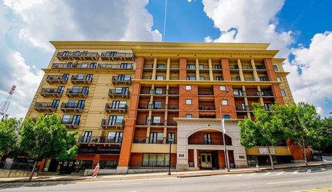 GAMEDAY Condo 522 - Excellent Condition! 1/1 with new LVP flooring and large window in Bedroom with western view. Fresh paint throughout. All GAMEDAY condos are fully furnished with all the furniture, linens, appliances, electronics, and household it...