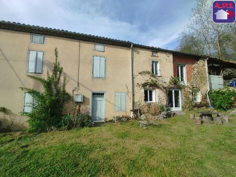 Two houses in Alzen!! In the village of Alzen in a natural and preserved environment, discover these two houses united into one offering a total living area of approximately 170 m² on land of approximately 2750 m², part of which is buildable, all ful...