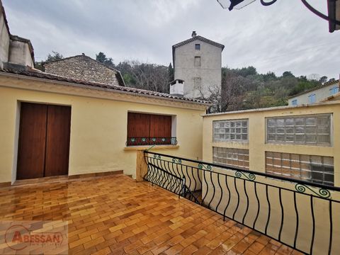 GARD (30) For sale, in Ales, a three-room apartment renovated 1 year ago of 54m² located on the first floor of a small condominium. This property consists of a main room which has very beautiful volumes, opening onto a fitted and equipped kitchen wit...