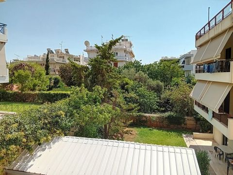 Kato Glyfada in excellent condition and location suitable for an office or residence of 80 sq.m, located on the 1st floor very bright with large terraces and unobstructed view. Autonomous oil heating, a/c, parking spot and a storage room. Walking dis...