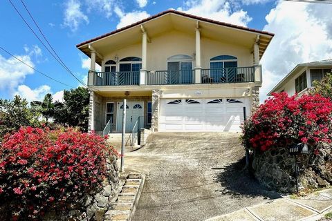 Welcome to this exquisite real estate offering great Multi-generational Ohana home or investment nestled in a prime location near the University of Hawaii, Punahou, renowned hospitals, and convenient freeway access. This spacious and thoughtfully des...